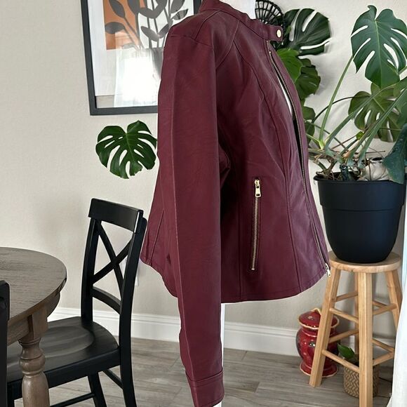 NWT Baccini Faux Leather Motorcycle Jacket Burgundy Wine XL Chic Lightweight - Picture 3 of 8